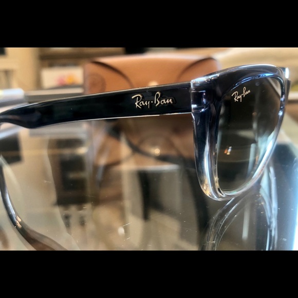 Ray-Ban Blue gradient polarized Sunglasses w case - Picture 2 of 5